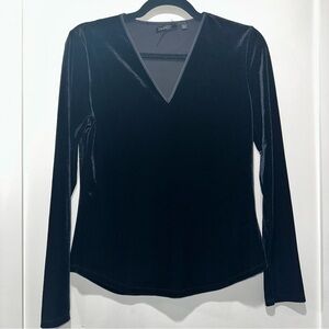 Tahari Black Velvet V-Neck Long Sleeve Top